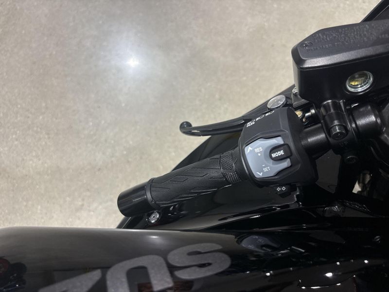 New 2027 Suzuki Hayabusa Image 21