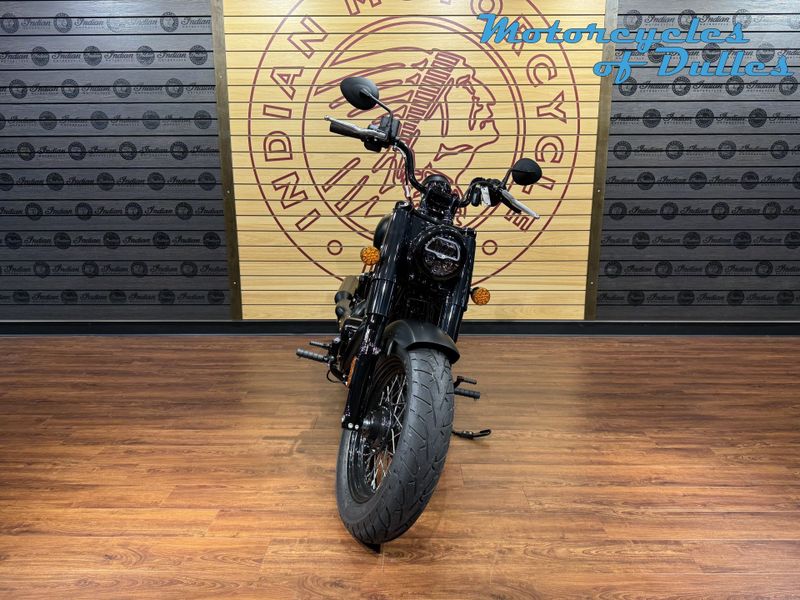 2024 Indian Motorcycle Chief Bobber Dark Horse Image 3