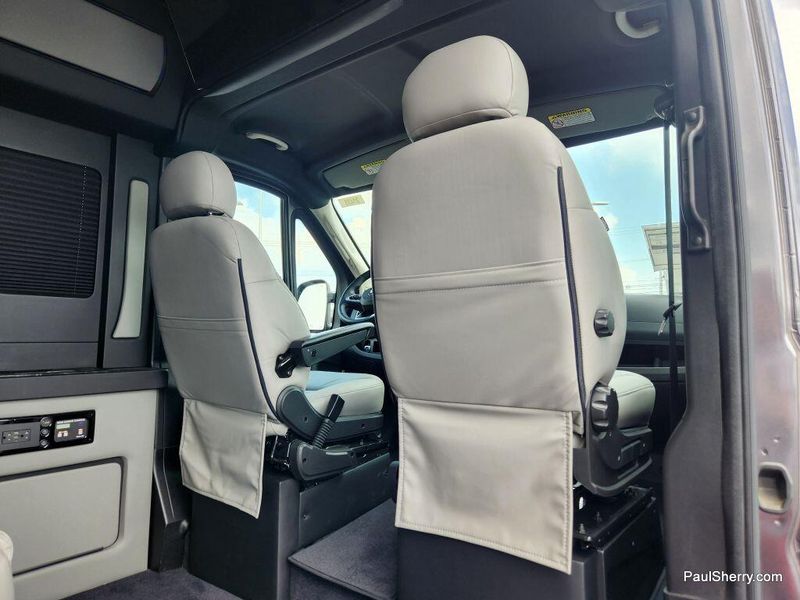 New 2024 RAM Promaster 2500 Slt+ Window Van High Roof 159