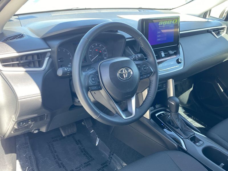 2024 Toyota Corolla Cross LEImage 17