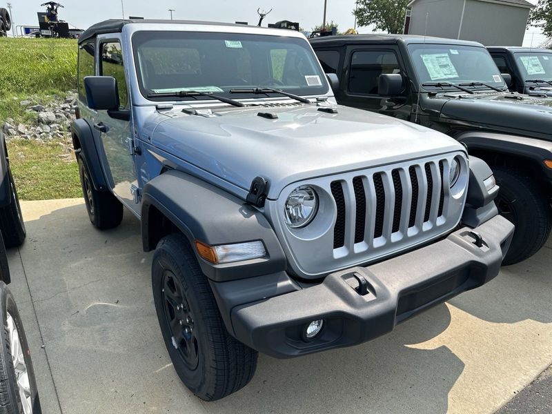 2023 Jeep Wrangler 2-door Sport 4x4Image 3