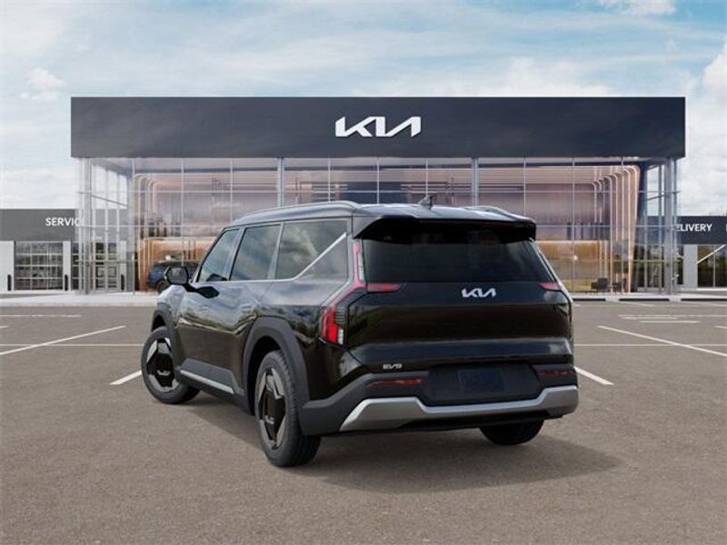 New 2026 Kia EV9 WindImage 4