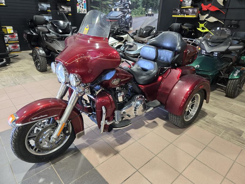 2010 HARLEY TRIKE TRI GLIDE ULTRA CLASSIC Image 11