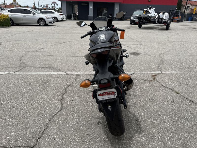 Used 2023 Yamaha YZF-R3 ABS Image 17