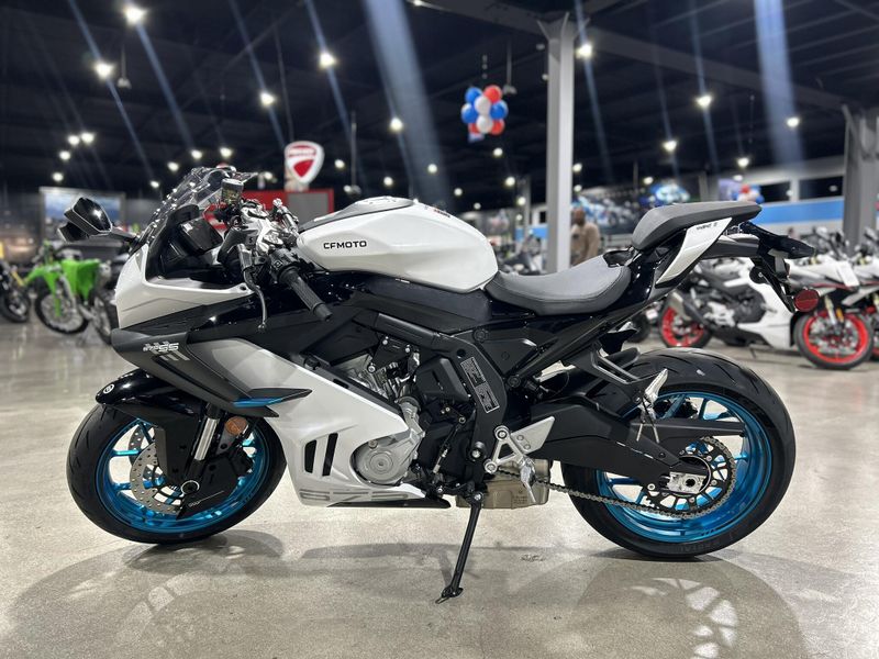 2025 CFMOTO 675SS Image 24