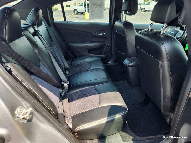 2013 Chrysler 200 Limited SImage 33
