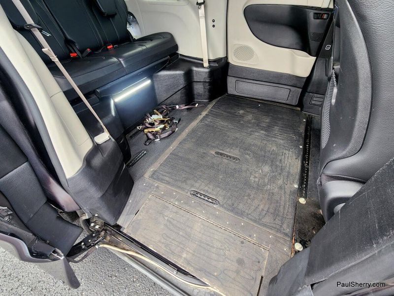 Used 2022 Chrysler Pacifica Touring L