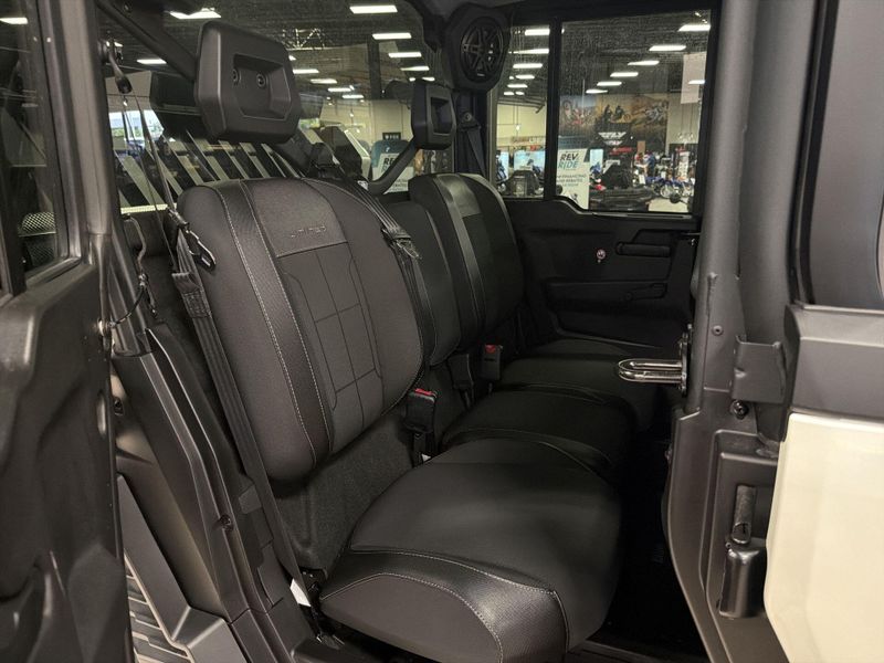 New 2026 Can-Am DEFENDER MAX LIMITED CAB HD11 Image 29