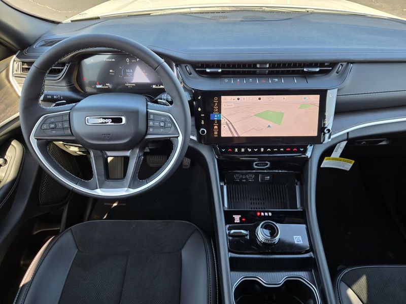 New 2026 Jeep Grand Cherokee Laredo Altitude 4x4