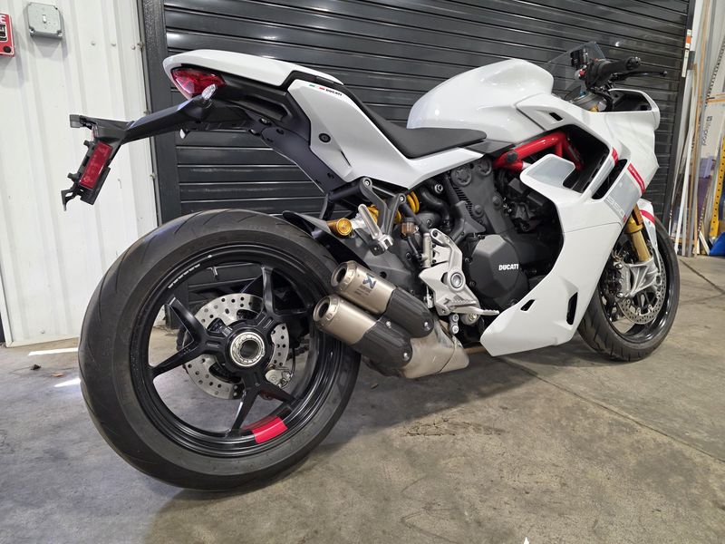 2024 Ducati Supersport 950 S