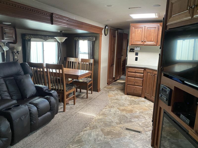 2016 NORTHWOOD ARCTIC FOX 32-A Image 8