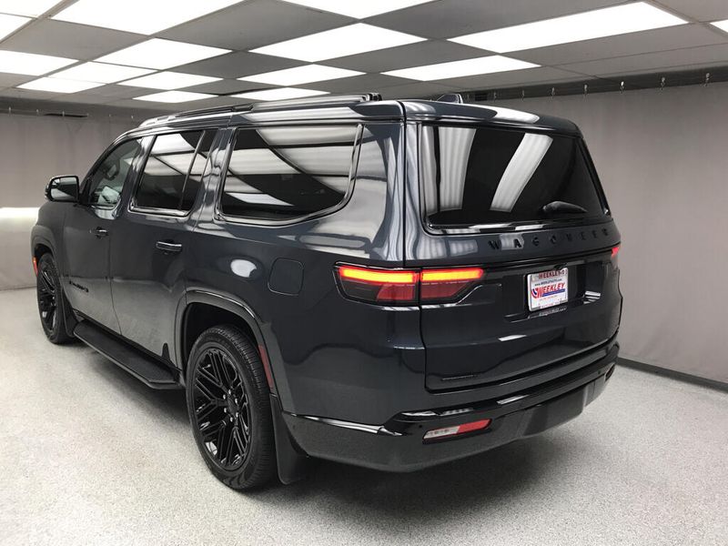 2023 Jeep Wagoneer Series II CarbideImage 19