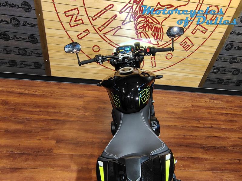 2025 Triumph Street Triple 765 RS Image 12