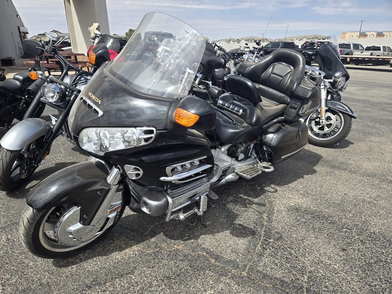 USED 2003 HONDA GOLDWING Image 3
