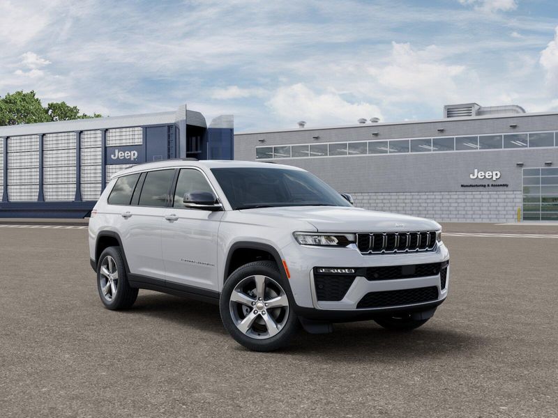 New 2026 Jeep Grand Cherokee L Limited 4x4Image 3