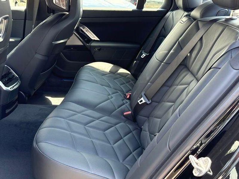 New 2026 BMW 7 Series 750e xDriveImage 26