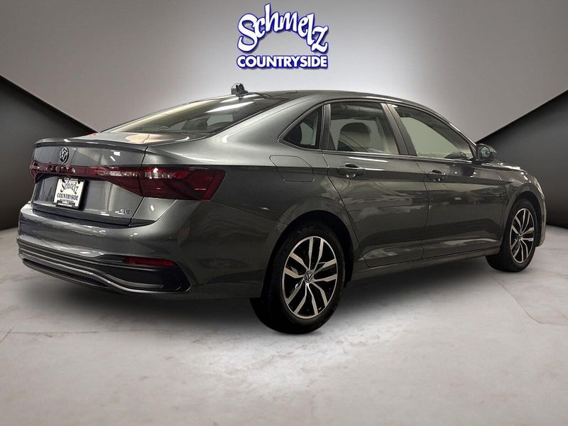 Used 2025 Volkswagen Jetta SE w/SunroofImage 7