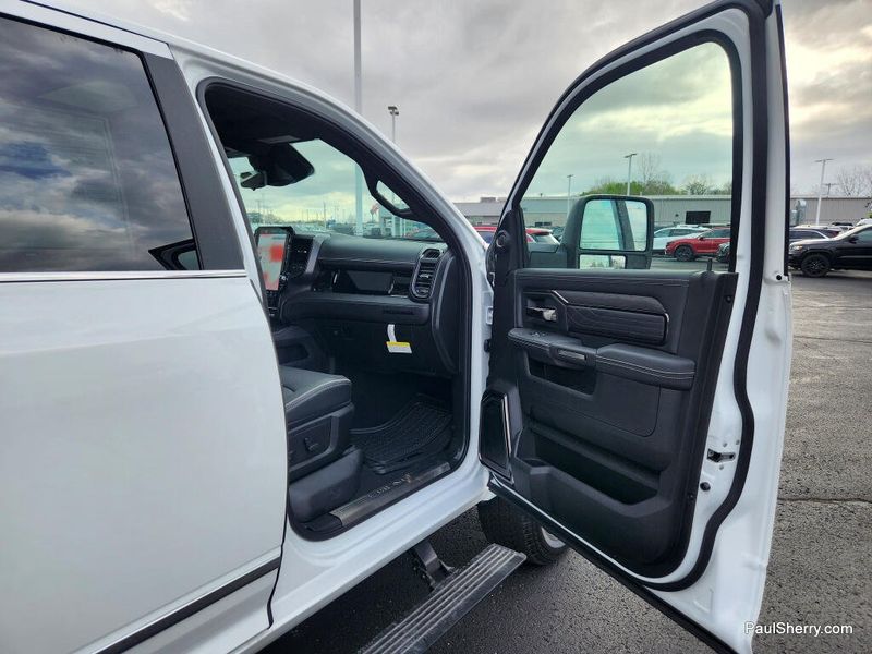 New 2026 RAM 2500 Limited Crew Cab 4x4 6'4' Box