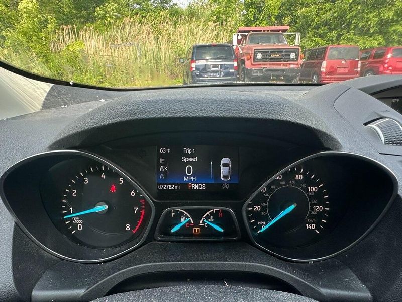 2017 Ford Escape SEImage 16