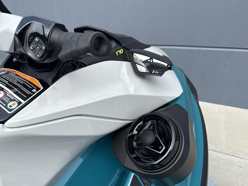 2025 Sea-Doo GTI SE 170 (SOUND SYSTEM) Image 13