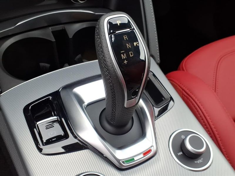 New 2025 Alfa Romeo Stelvio AwdImage 22
