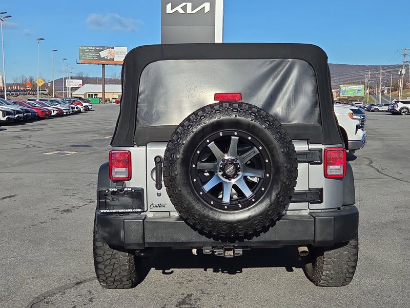 2016 Jeep Wrangler Unlimited Sport photo 4