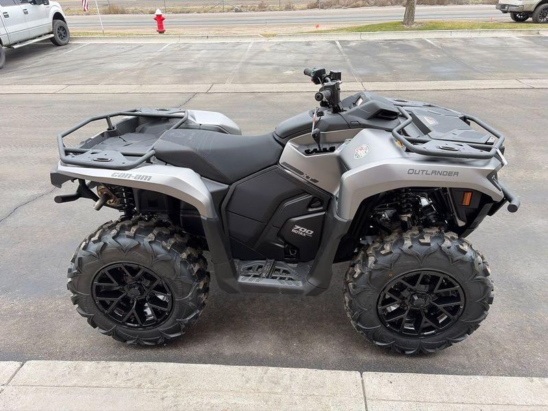 New 2026 Can-Am OUTL XT 700 