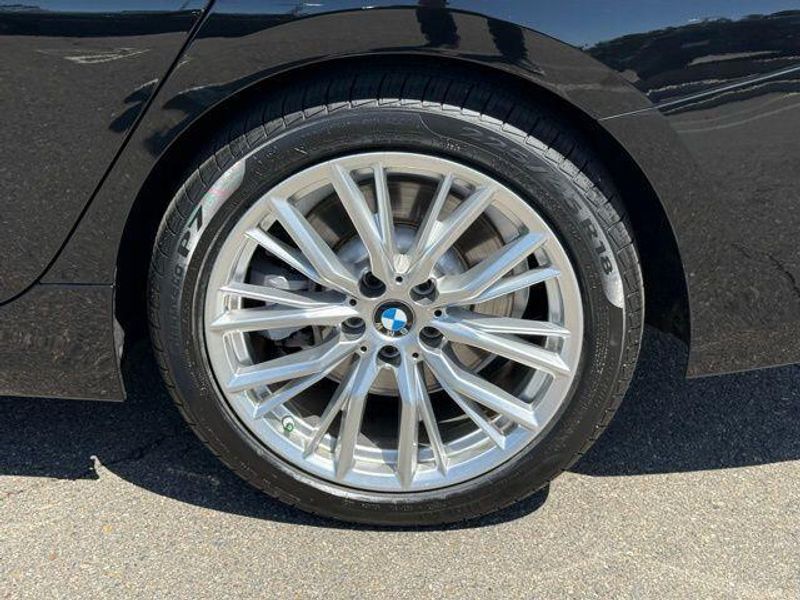 Used 2024 BMW 3 Series 330iImage 14