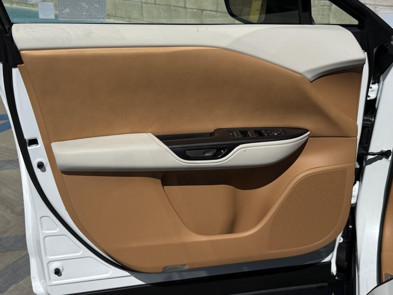 New 2026 Lexus RZ 350e PremiumImage 16