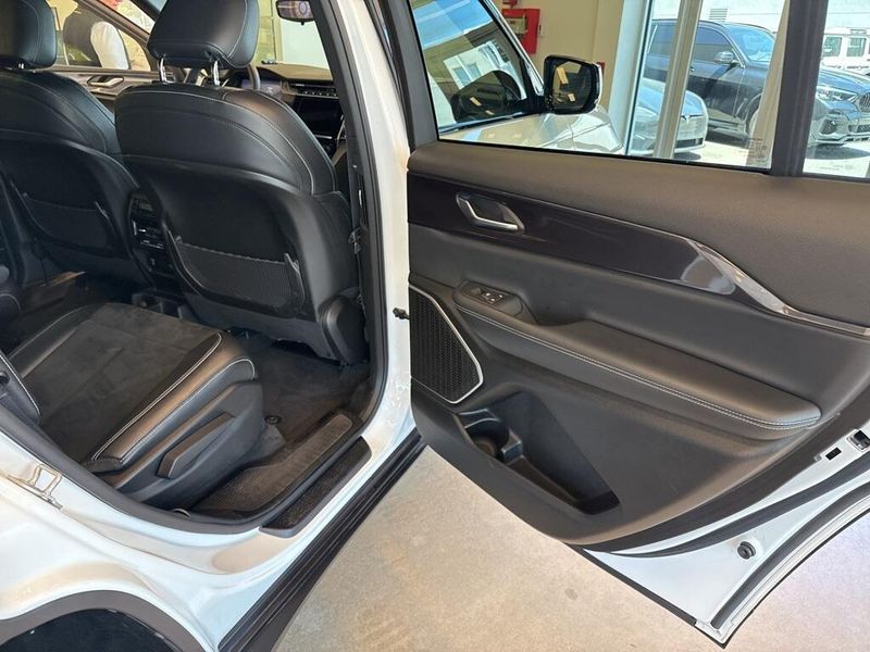 2022 Jeep Grand Cherokee L Altitude