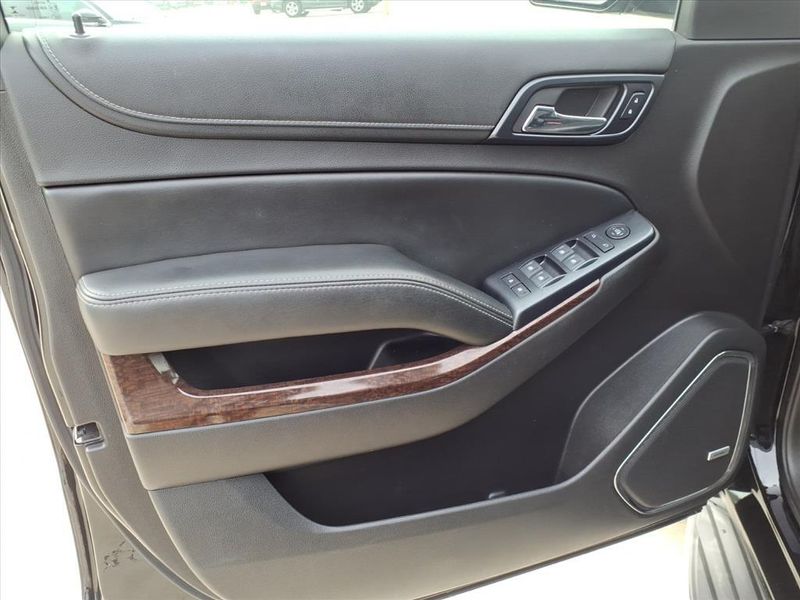 Used 2015 GMC Yukon XL SLE 1500Image 15