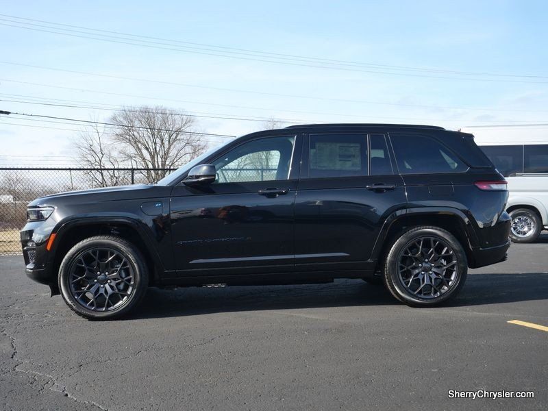 2024 Jeep Grand Cherokee Summit Reserve 4xe in a Diamond Black Crystal Pearl Coat exterior color and Global Blackinterior. Paul Sherry Chrysler Dodge Jeep RAM (937) 749-7061 sherrychrysler.net 