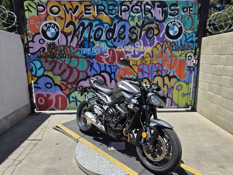 Used 2024 Triumph Street Triple 765 R Image 3