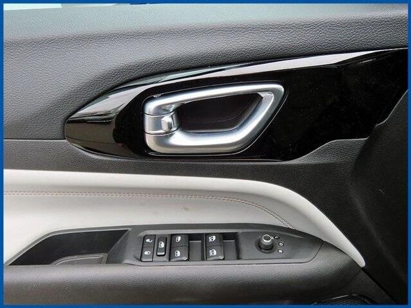 New 2025 Jeep Compass LimitedImage 12