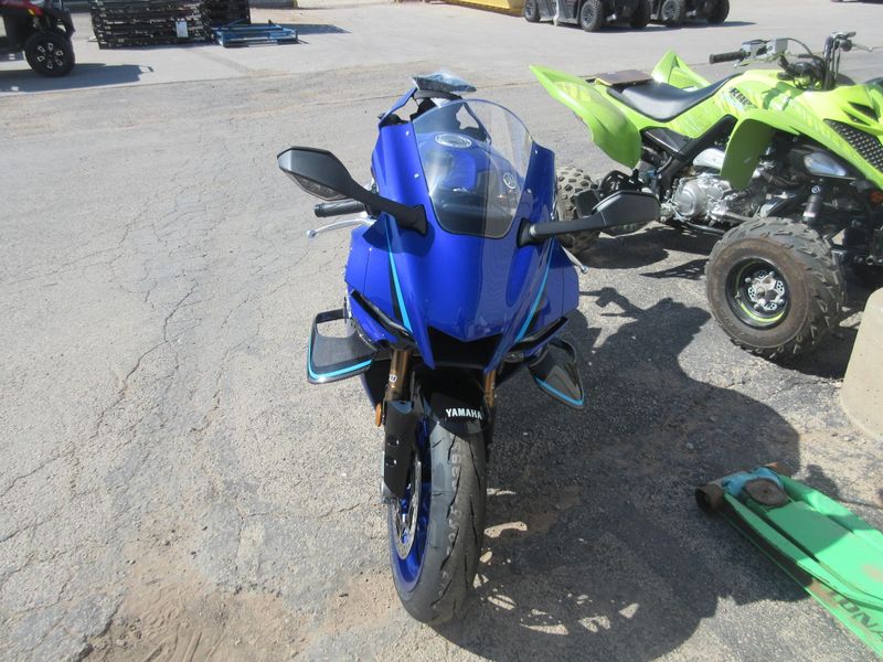 NEW 2026 YAMAHA YZF-R1 Image 10