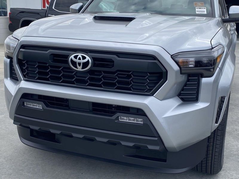 2024 Toyota Tacoma TRD SportImage 7