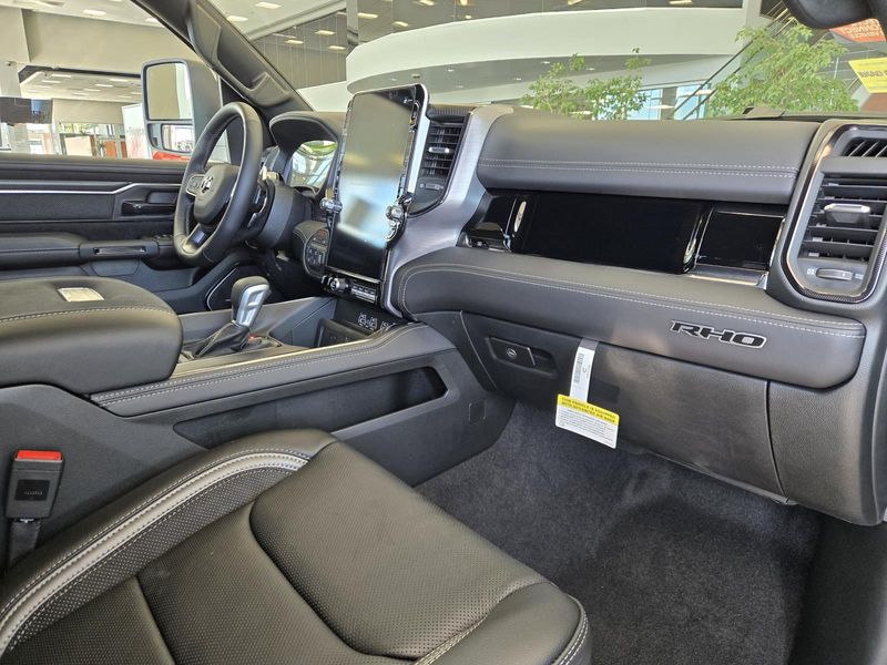 New 2026 RAM 1500 Rho Crew Cab 4x4 5'7' Box