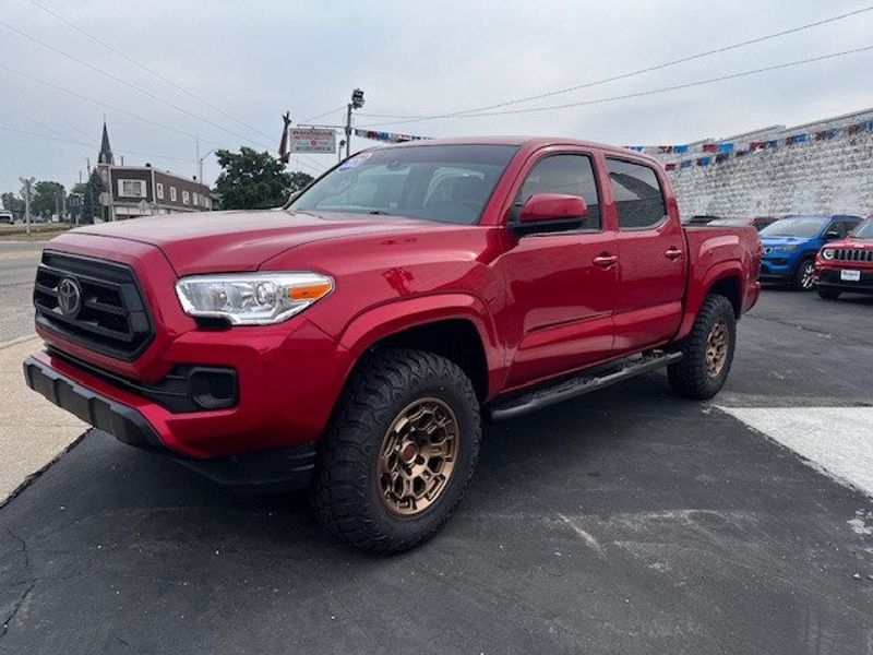 2021 Toyota Tacoma Image 1