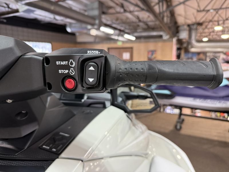 New 2025 Yamaha VX CRUISER HO W/AUDIO Image 4