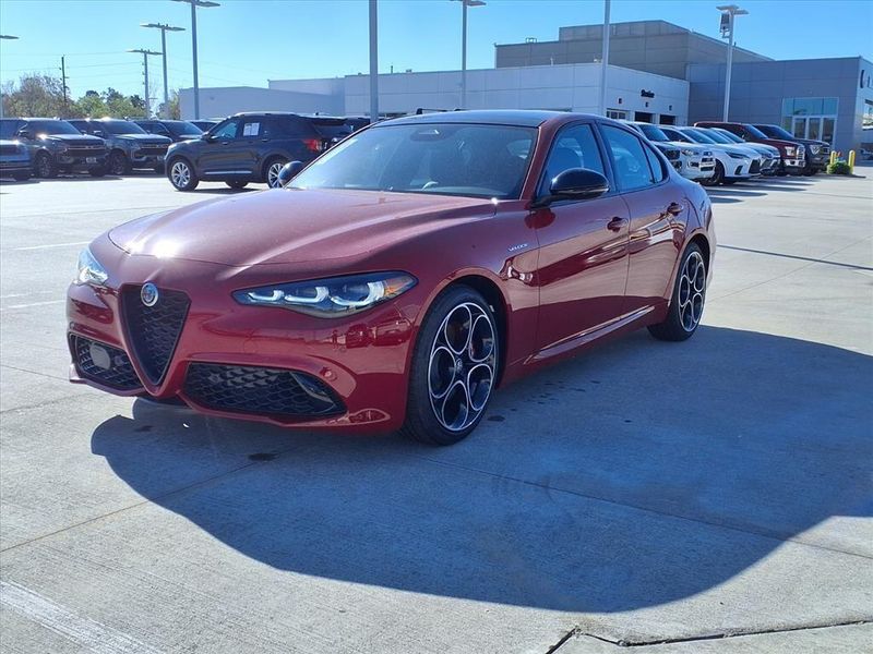 New 2026 Alfa Romeo Giulia VeloceImage 2