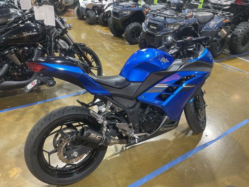 Used 2017 Kawasaki NINJA 300 Image 12