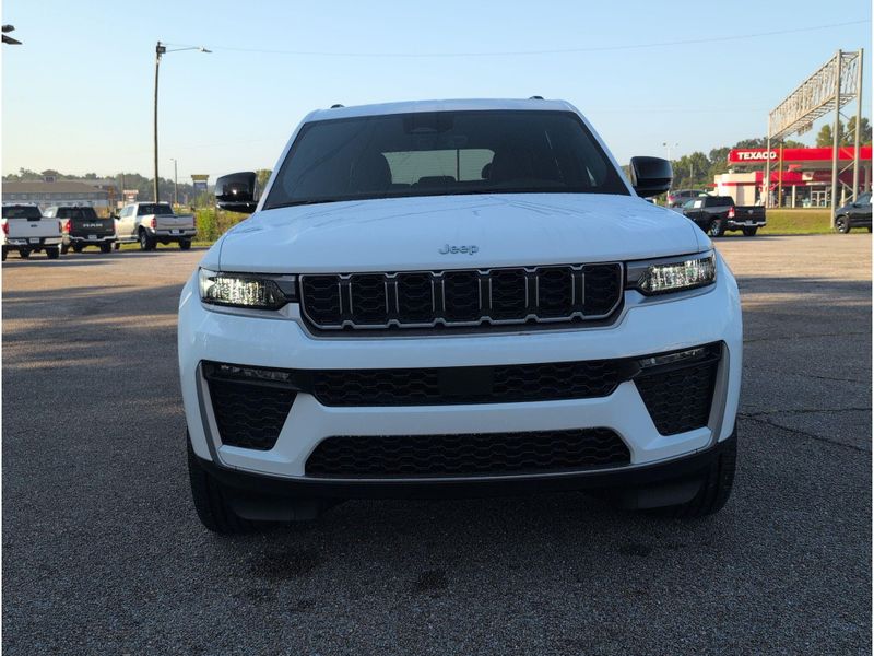New 2027 Jeep Grand Cherokee LimitedImage 8