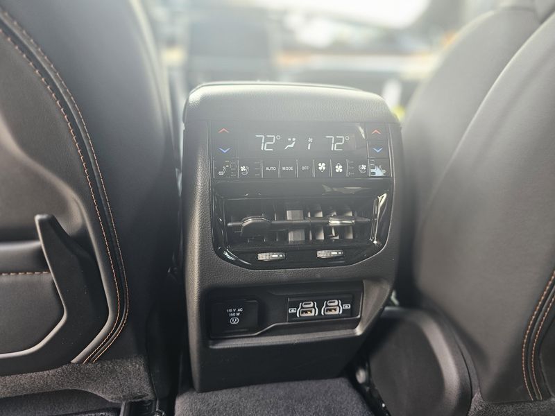 2023 Jeep Grand Cherokee Summit Reserve 4xeImage 12