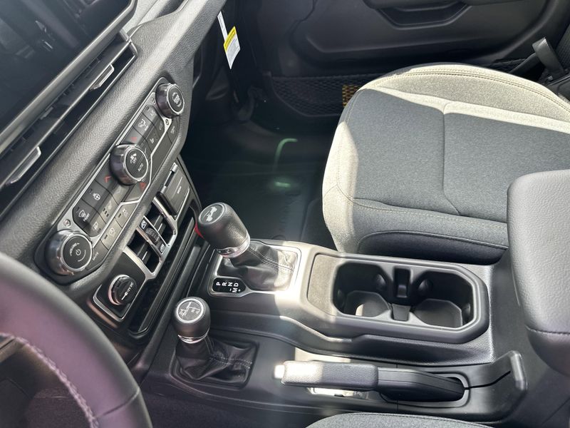 New 2025 Jeep Wrangler 4-door Sport SImage 24