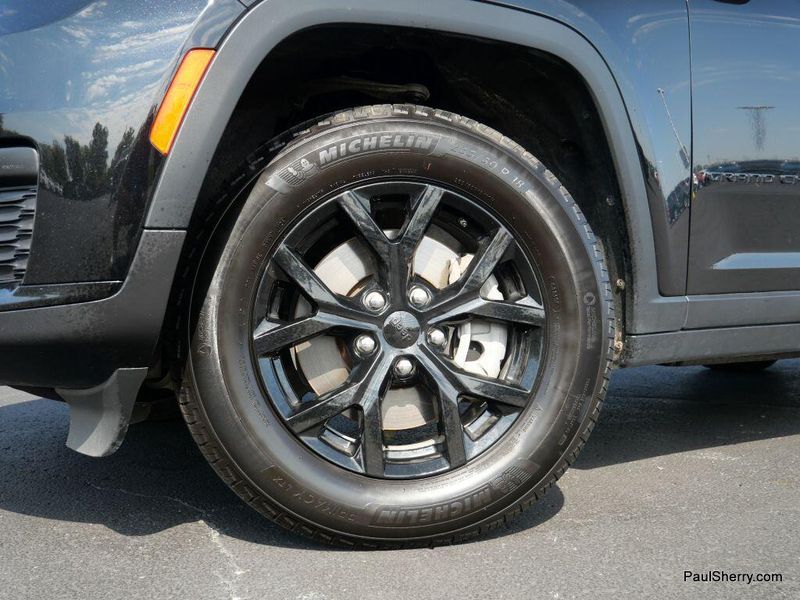 Used 2024 Jeep Grand Cherokee L Altitude