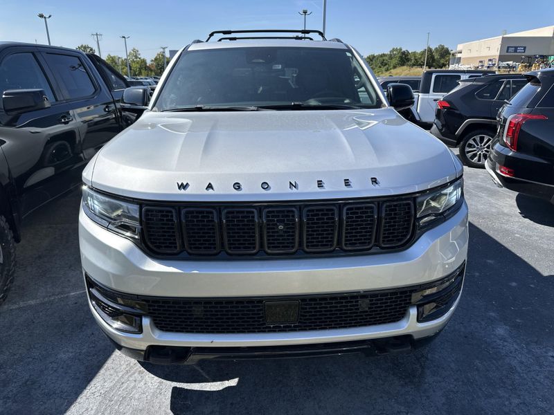 2023 Jeep Wagoneer Series CarbideImage 2