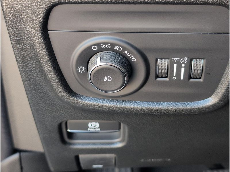 New 2027 Jeep Grand Cherokee Limited 4x4Image 27
