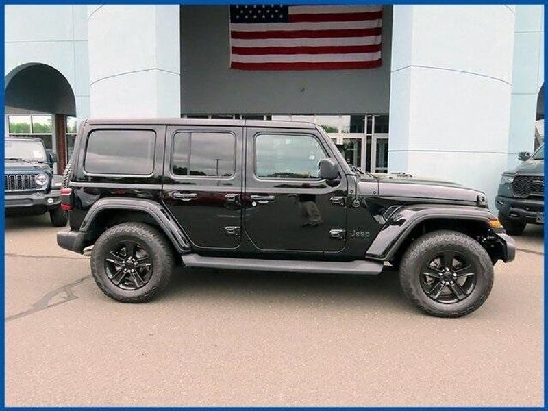 2021 Jeep Wrangler Unlimited Sahara AltitudeImage 2