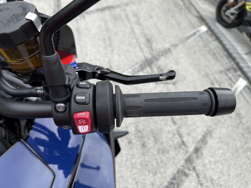 2025 BMW M 1000 XR