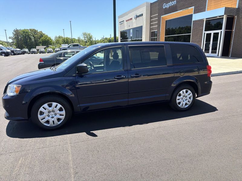 Used 2016 Dodge Grand Caravan SEImage 19